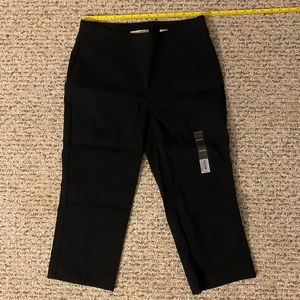 Dana Buchman Black Dress Capris